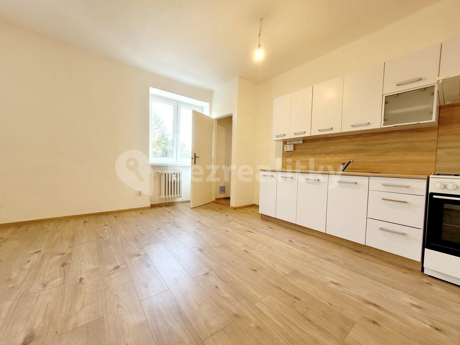 2 bedroom with open-plan kitchen flat to rent, 63 m², Hlavní třída, Havířov, Moravskoslezský Region