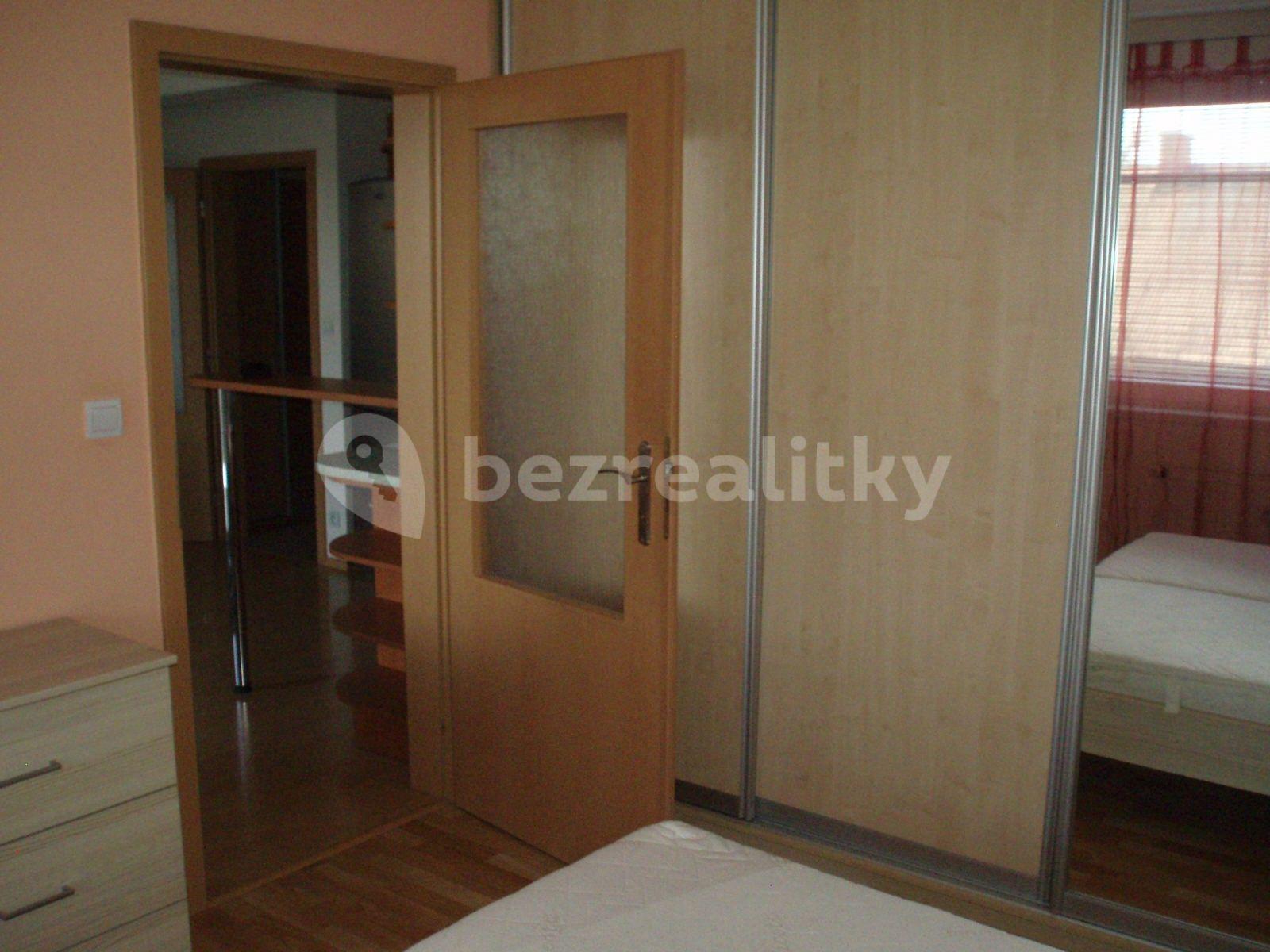 1 bedroom with open-plan kitchen flat to rent, 47 m², Dubová, Pardubice, Pardubický Region