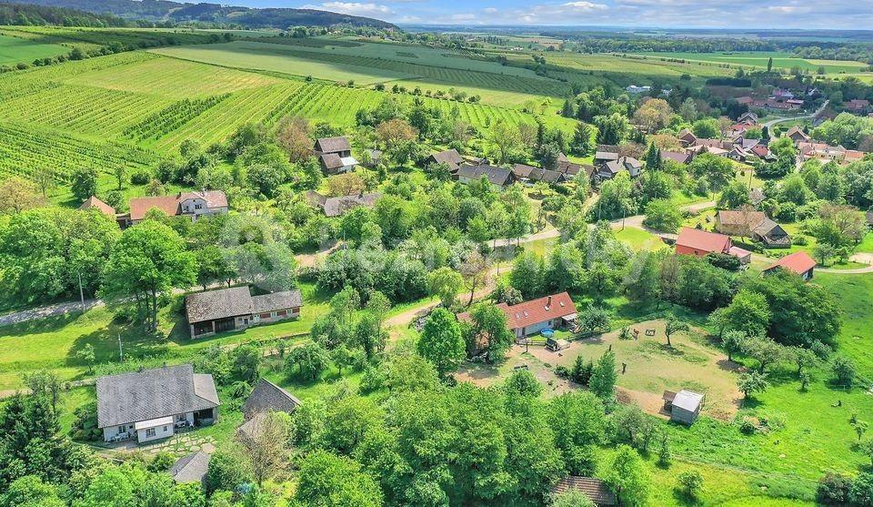 plot for sale, 1,003 m², Lužany, Královéhradecký Region