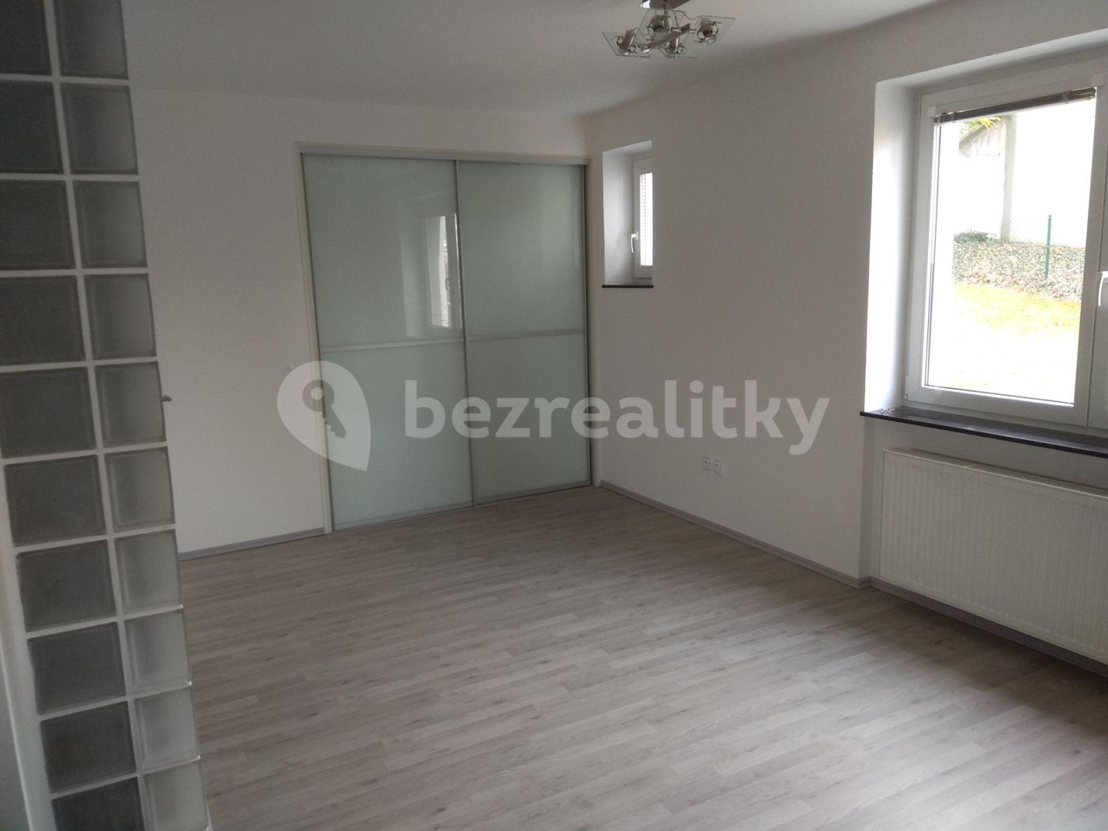 2 bedroom with open-plan kitchen flat to rent, 115 m², Nad Cementárnou, Prague, Prague