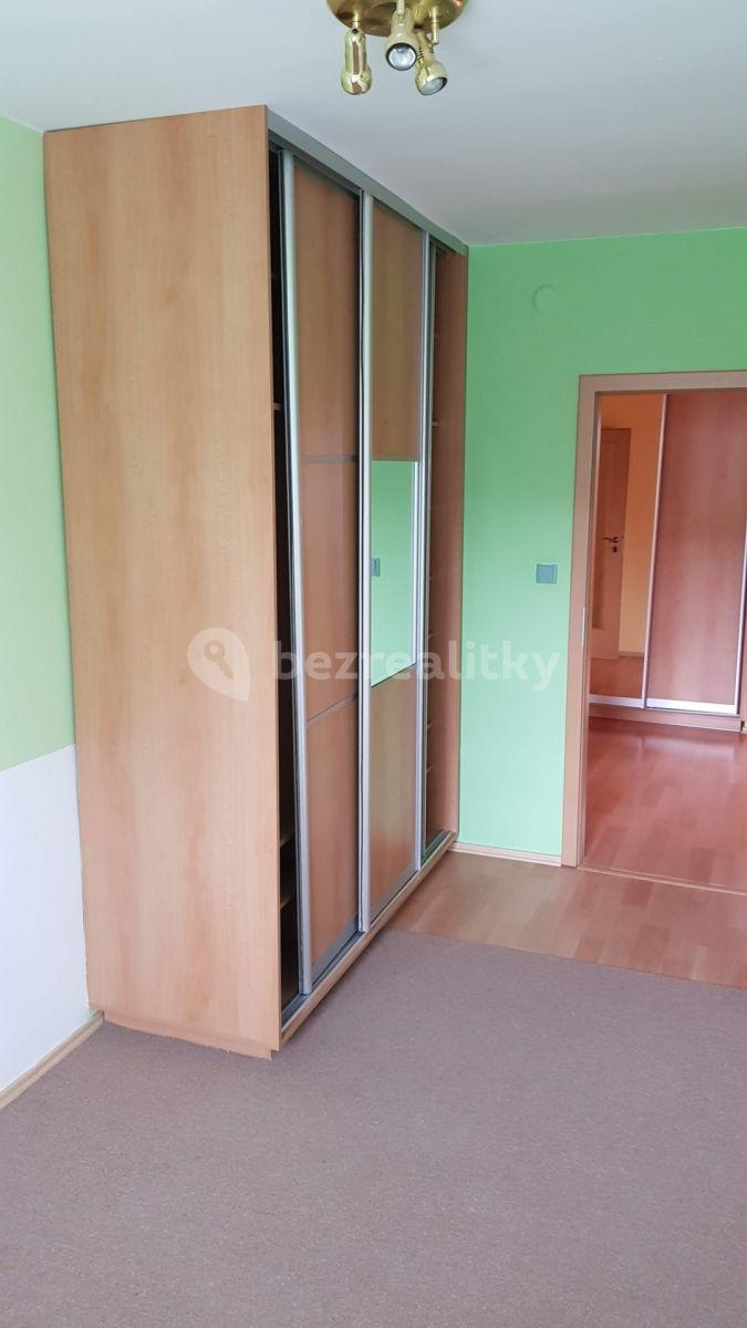 3 bedroom flat to rent, 72 m², Boháčova, Pardubice, Pardubický Region