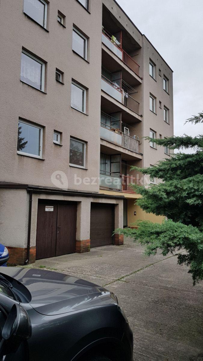 3 bedroom flat to rent, 72 m², Boháčova, Pardubice, Pardubický Region