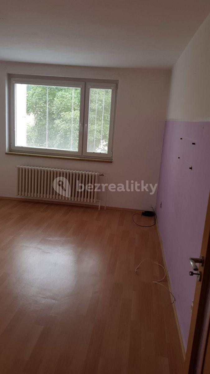 3 bedroom flat to rent, 72 m², Boháčova, Pardubice, Pardubický Region