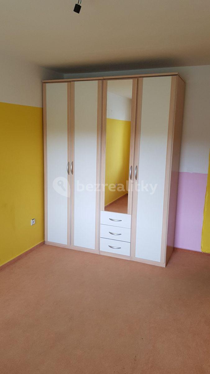 3 bedroom flat to rent, 72 m², Boháčova, Pardubice, Pardubický Region