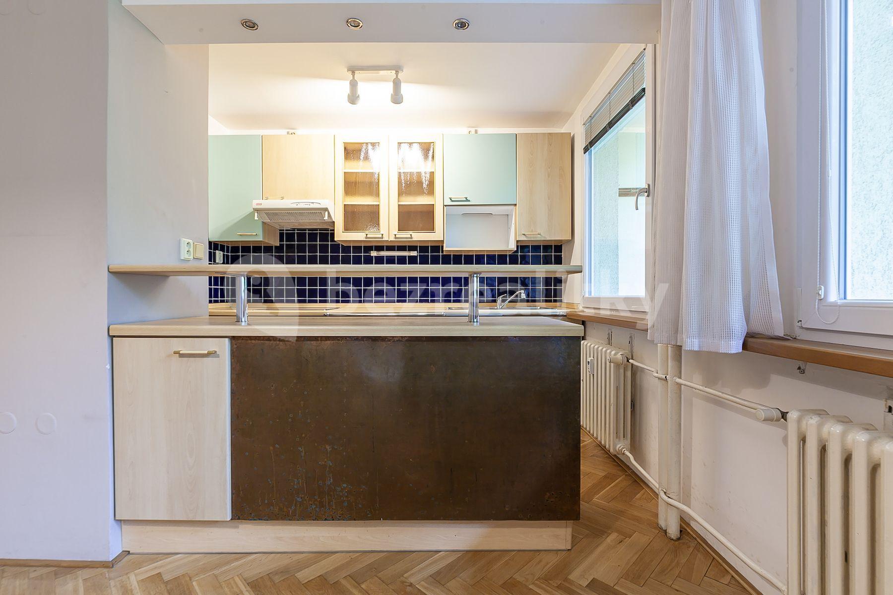 3 bedroom with open-plan kitchen flat for sale, 69 m², Pod Hybšmankou, Prague, Prague