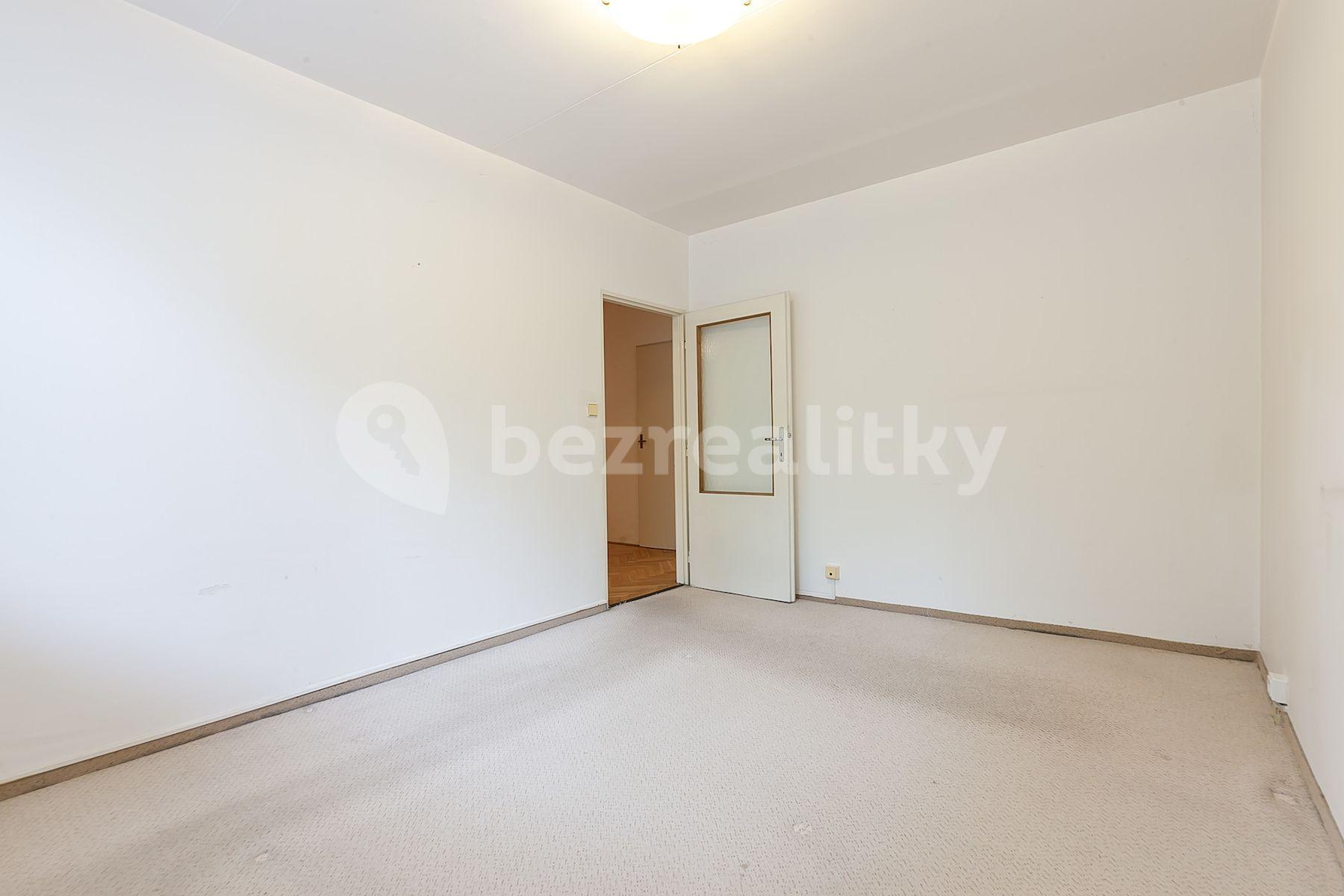 3 bedroom with open-plan kitchen flat for sale, 69 m², Pod Hybšmankou, Prague, Prague