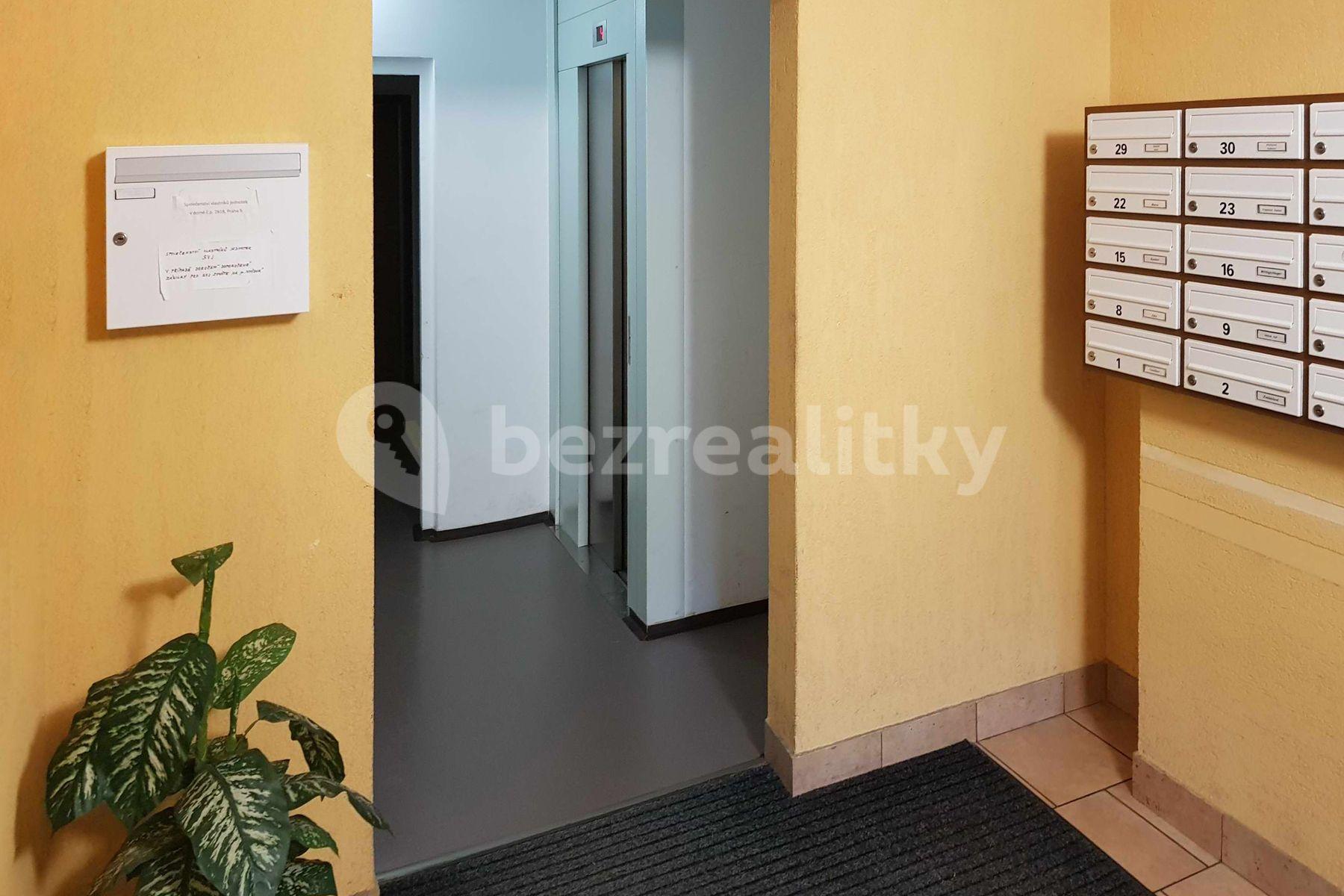 3 bedroom with open-plan kitchen flat for sale, 69 m², Pod Hybšmankou, Prague, Prague