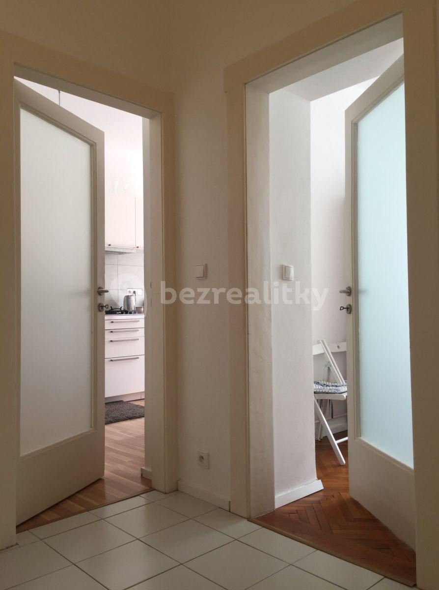 1 bedroom with open-plan kitchen flat to rent, 50 m², náměstí Dr. Václava Holého, Prague, Prague