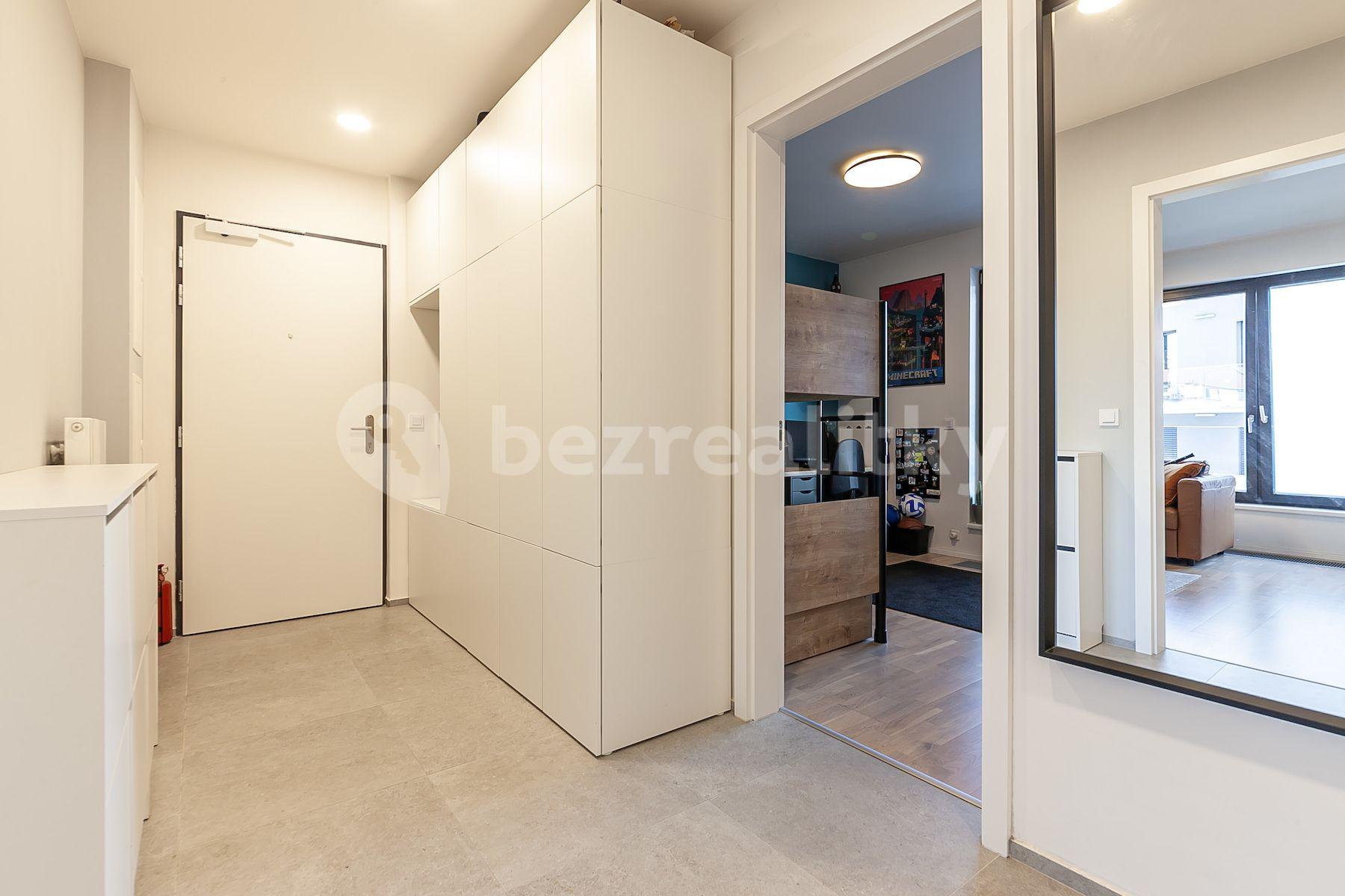 2 bedroom with open-plan kitchen flat for sale, 67 m², Musílkova, Prague, Prague