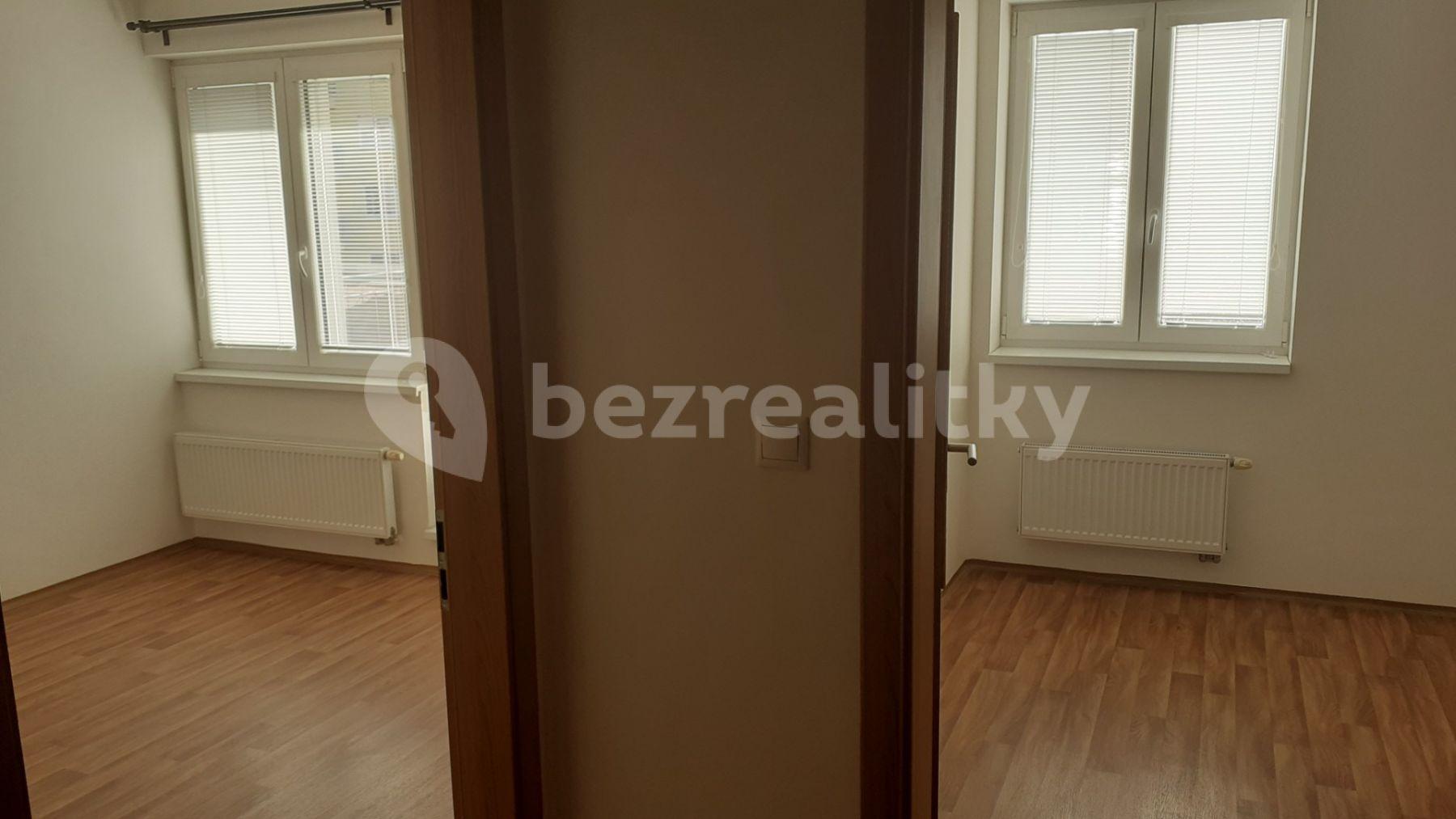 1 bedroom with open-plan kitchen flat to rent, 45 m², V Honech, Klecany, Středočeský Region