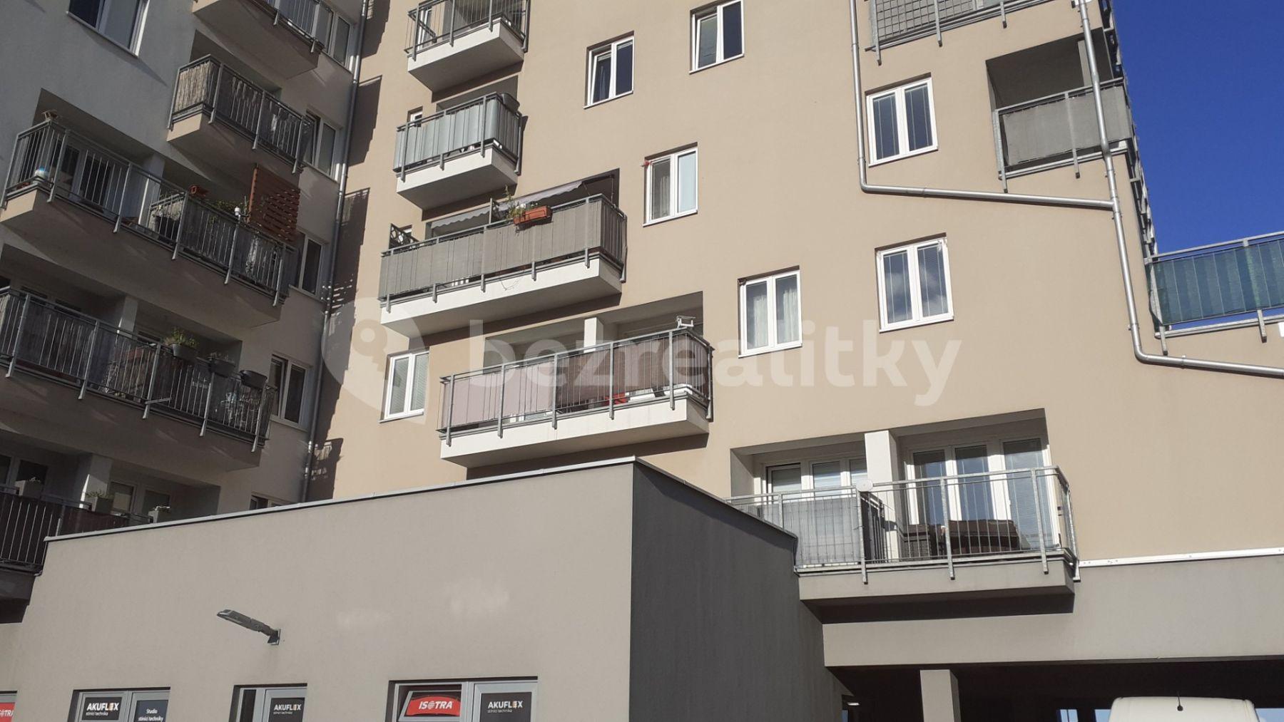 1 bedroom with open-plan kitchen flat to rent, 45 m², V Honech, Klecany, Středočeský Region