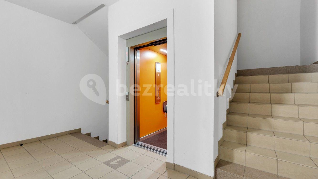 1 bedroom with open-plan kitchen flat for sale, 70 m², Nepilova, Beroun, Středočeský Region