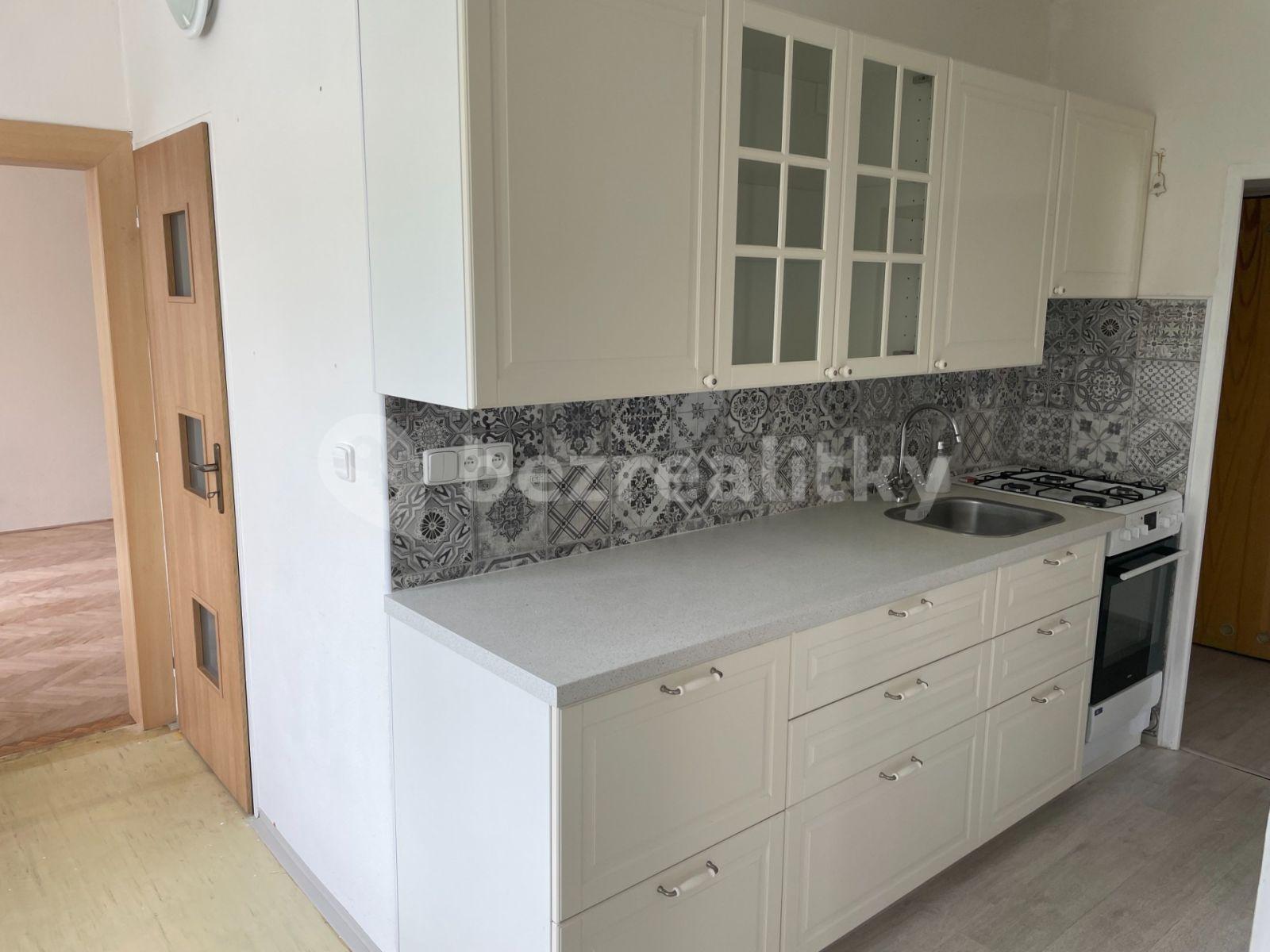 3 bedroom flat for sale, 72 m², Višňovce, Hulín, Zlínský Region