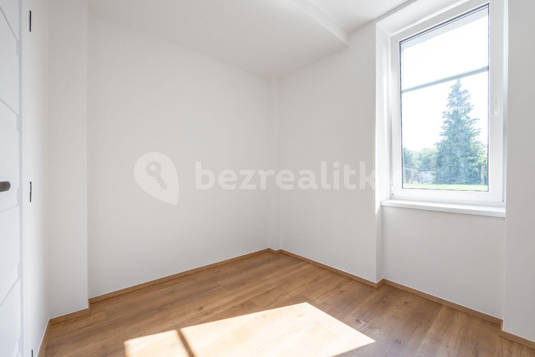 2 bedroom with open-plan kitchen flat for sale, 68 m², Stehlíkova, Slaný, Středočeský Region