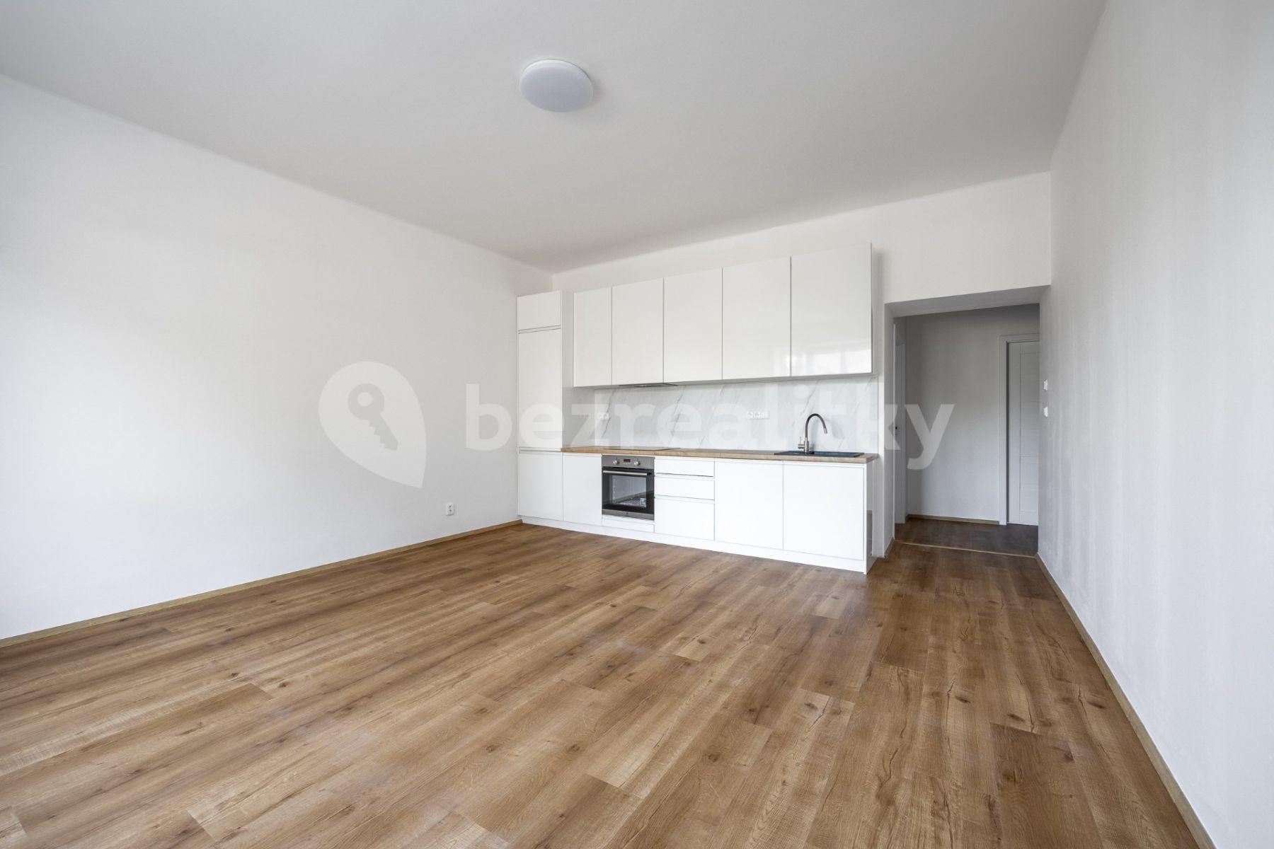 2 bedroom with open-plan kitchen flat for sale, 68 m², Stehlíkova, Slaný, Středočeský Region