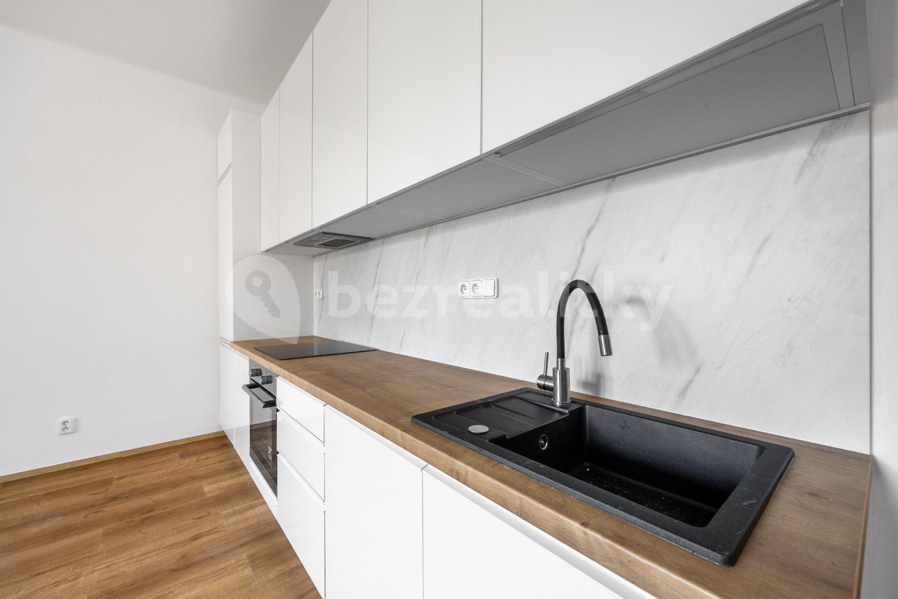 2 bedroom with open-plan kitchen flat for sale, 68 m², Stehlíkova, Slaný, Středočeský Region