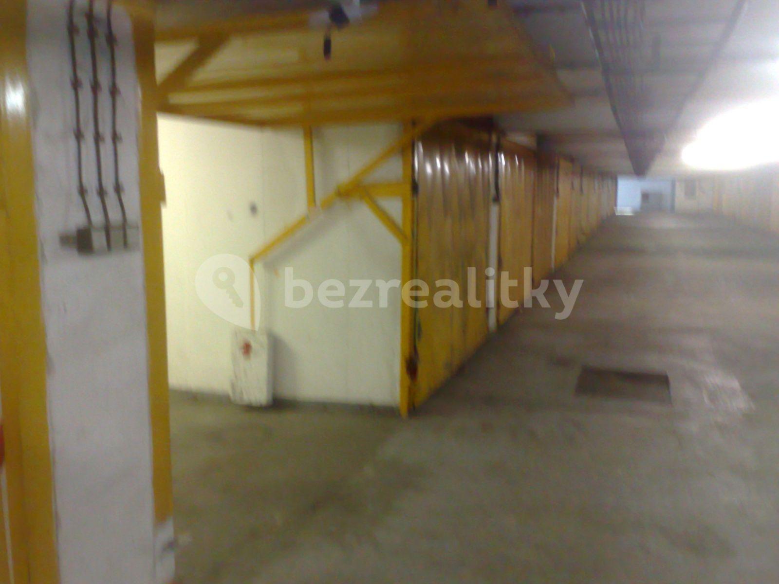 garage to rent, 20 m², Makovského, Prague, Prague