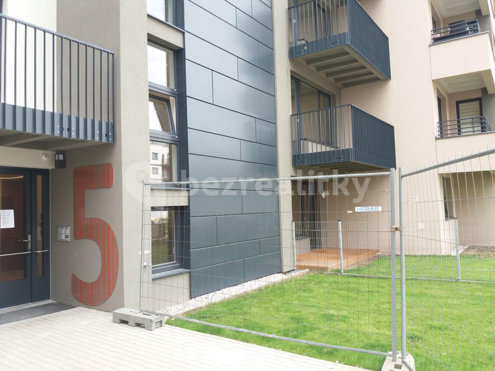 Studio flat to rent, 45 m², Zlochova, Prague, Prague