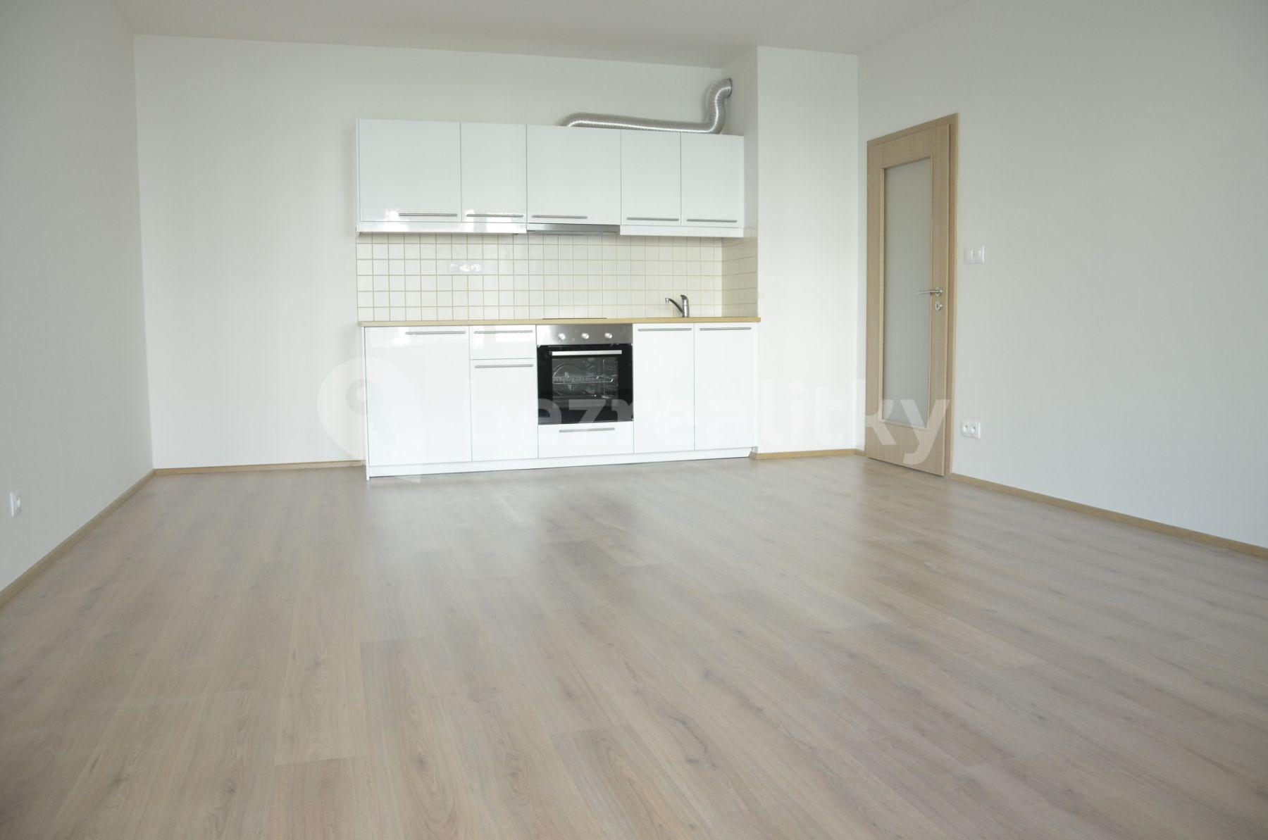 Studio flat to rent, 45 m², Zlochova, Prague, Prague