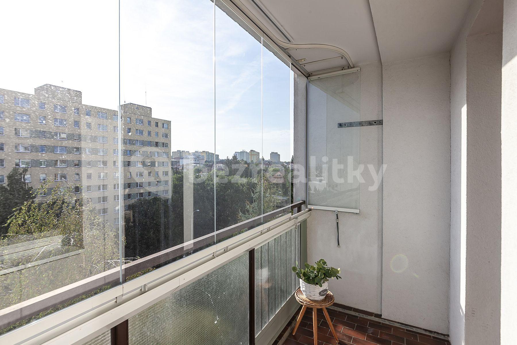 3 bedroom flat for sale, 73 m², Benkova, Prague, Prague