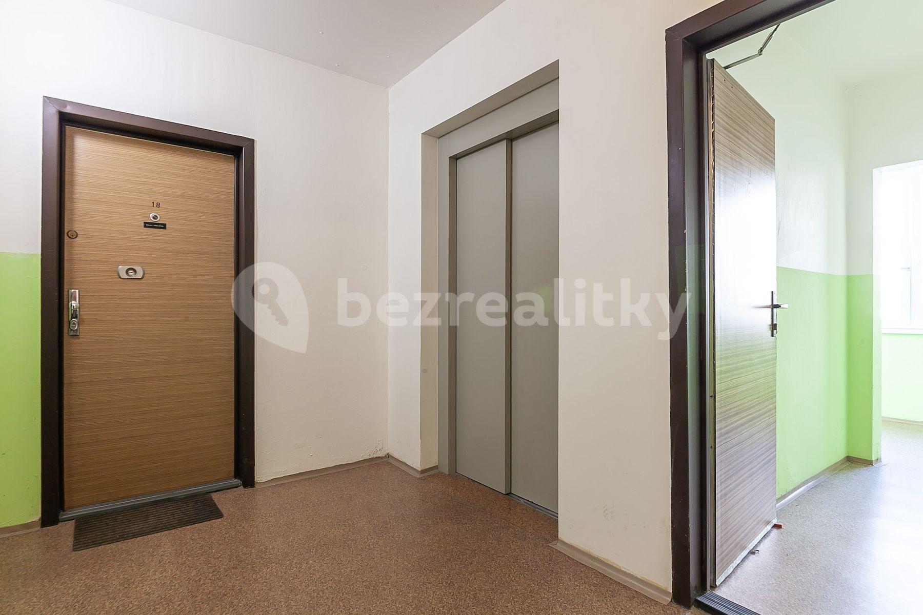 3 bedroom flat for sale, 73 m², Benkova, Prague, Prague