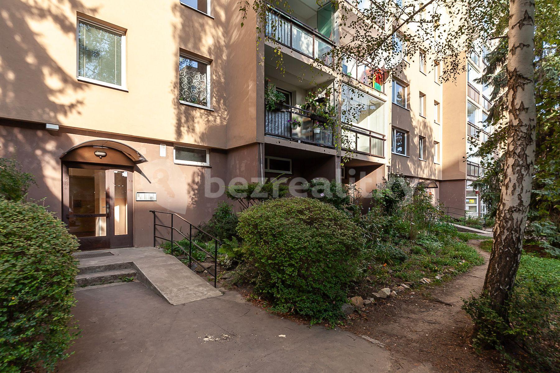 3 bedroom flat for sale, 73 m², Benkova, Prague, Prague