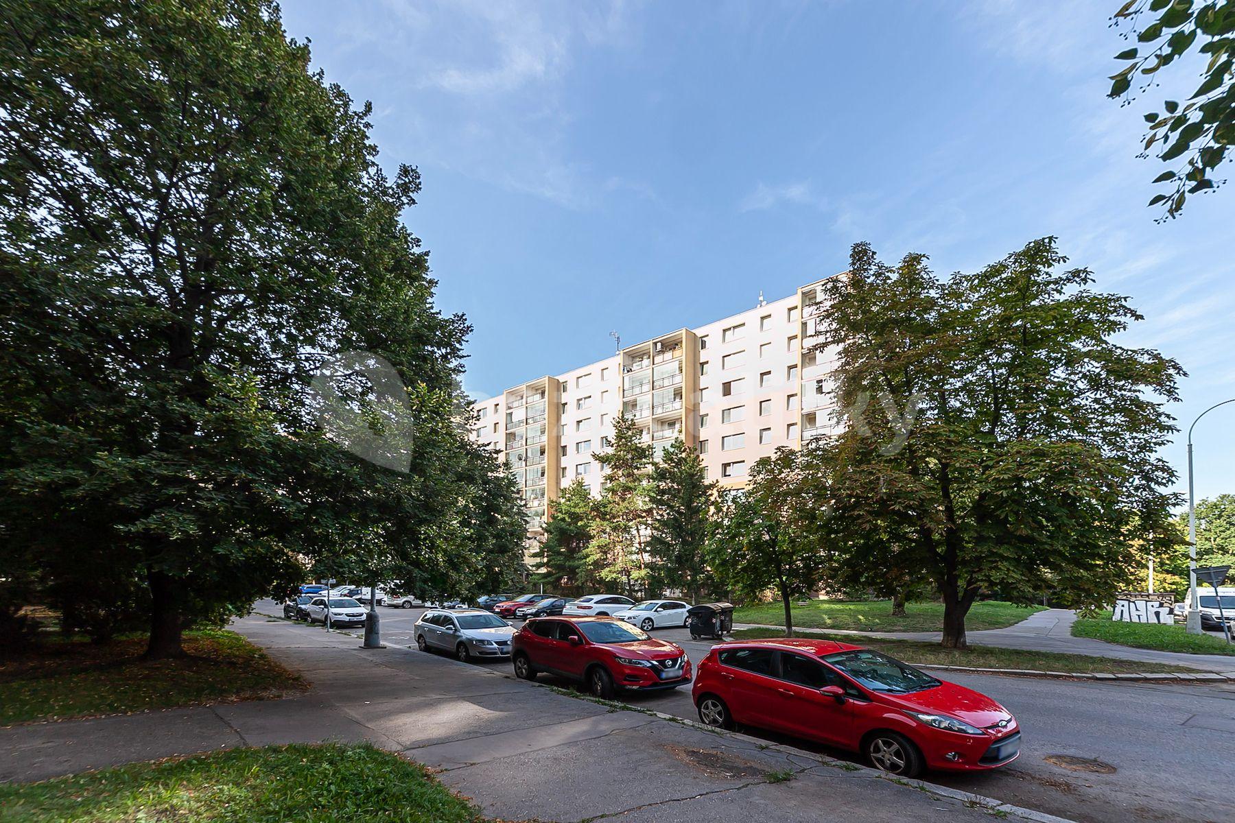 3 bedroom flat for sale, 73 m², Benkova, Prague, Prague