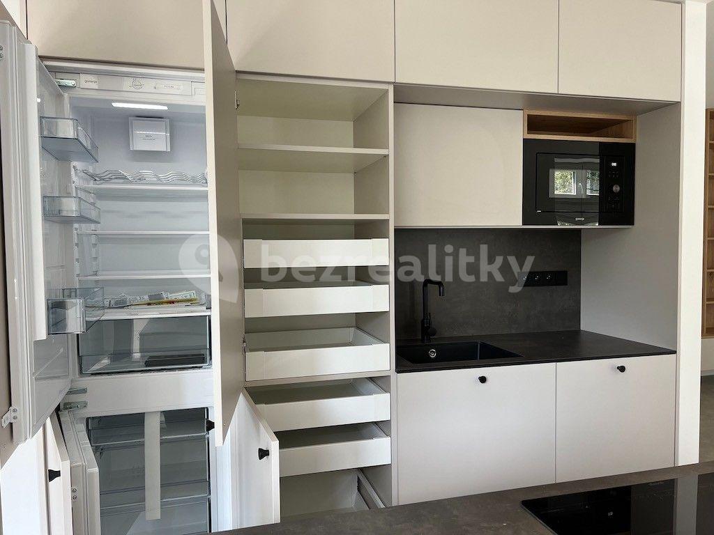 3 bedroom with open-plan kitchen flat to rent, 100 m², Jubilejní, Ostrava, Moravskoslezský Region