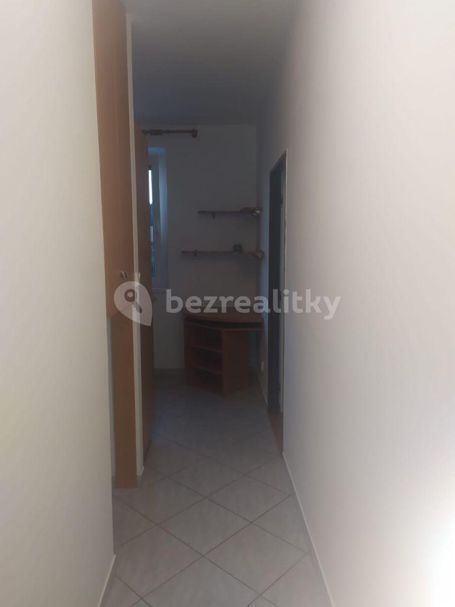 2 bedroom flat to rent, 60 m², Milovice, Středočeský Region