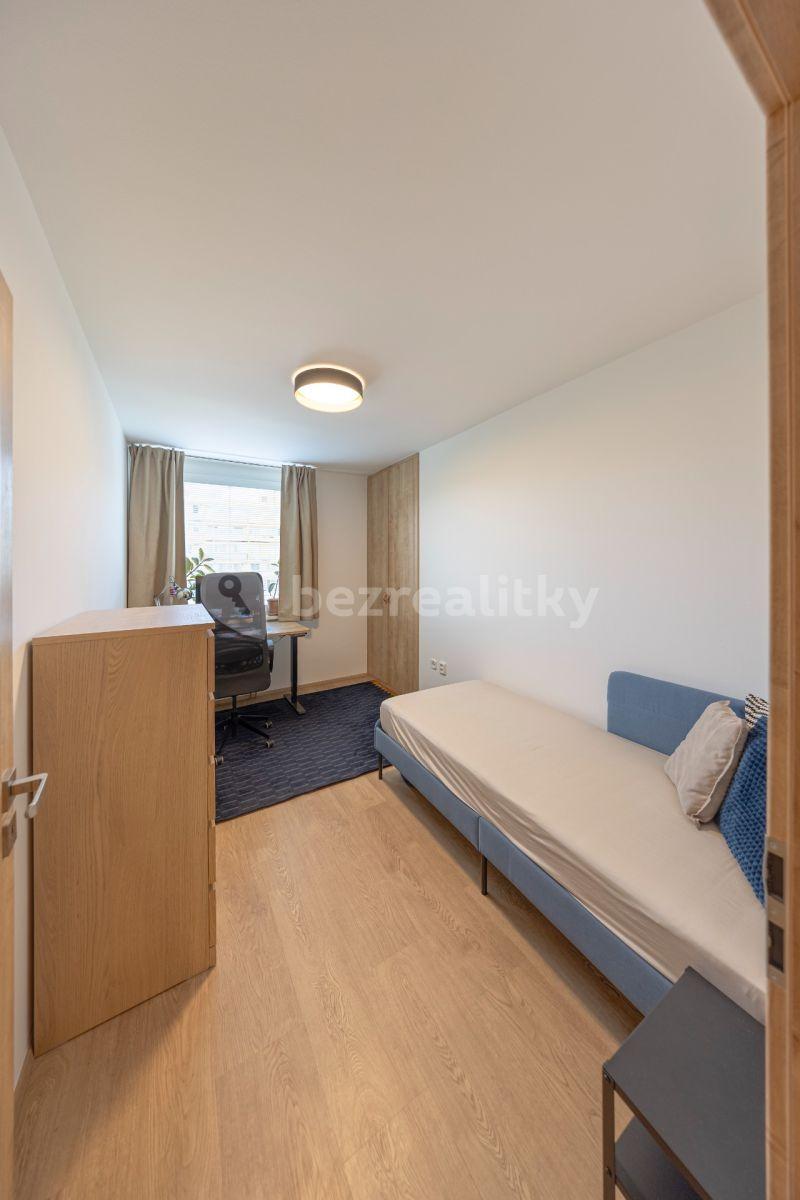 2 bedroom with open-plan kitchen flat for sale, 67 m², Petržílkova, Prague, Prague