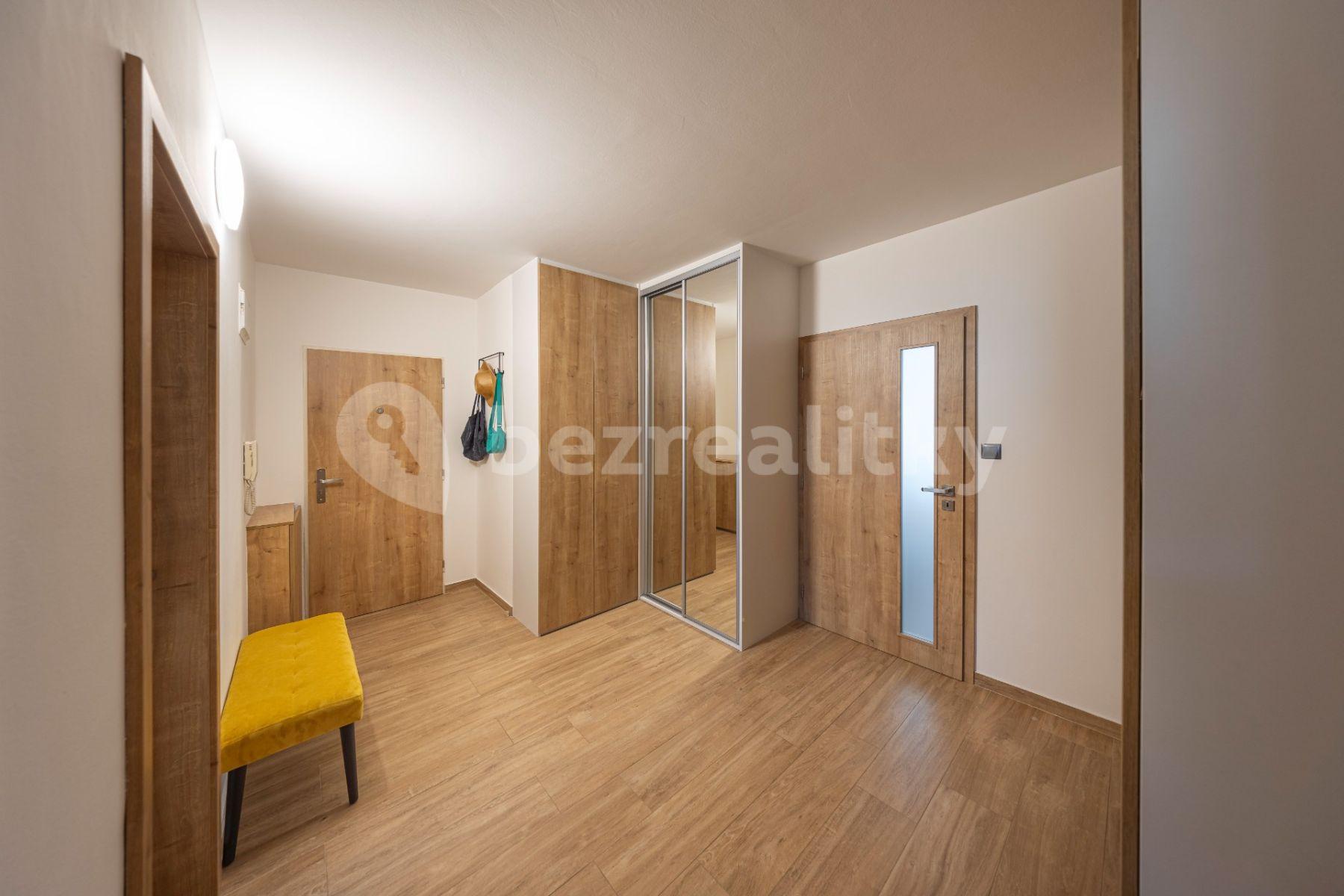 2 bedroom with open-plan kitchen flat for sale, 67 m², Petržílkova, Prague, Prague