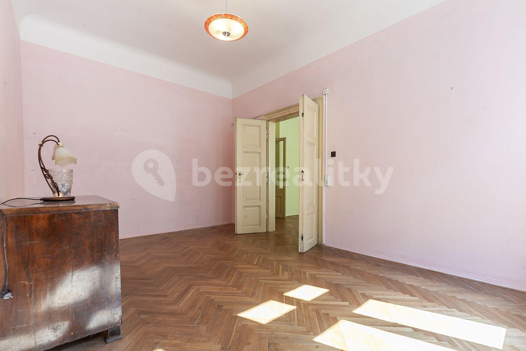 2 bedroom flat for sale, 61 m², Křižíkova, Prague, Prague