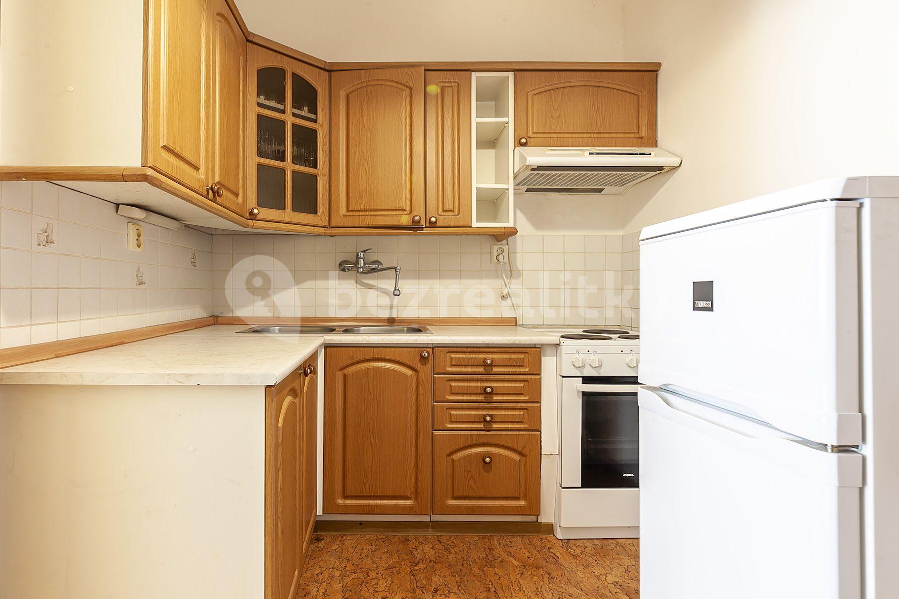 2 bedroom flat for sale, 61 m², Křižíkova, Prague, Prague