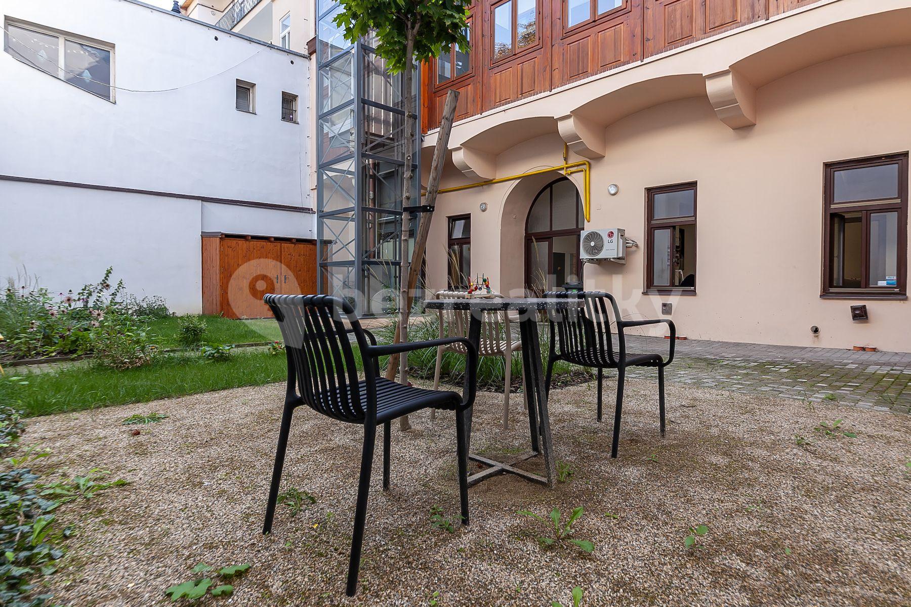 2 bedroom flat for sale, 61 m², Křižíkova, Prague, Prague