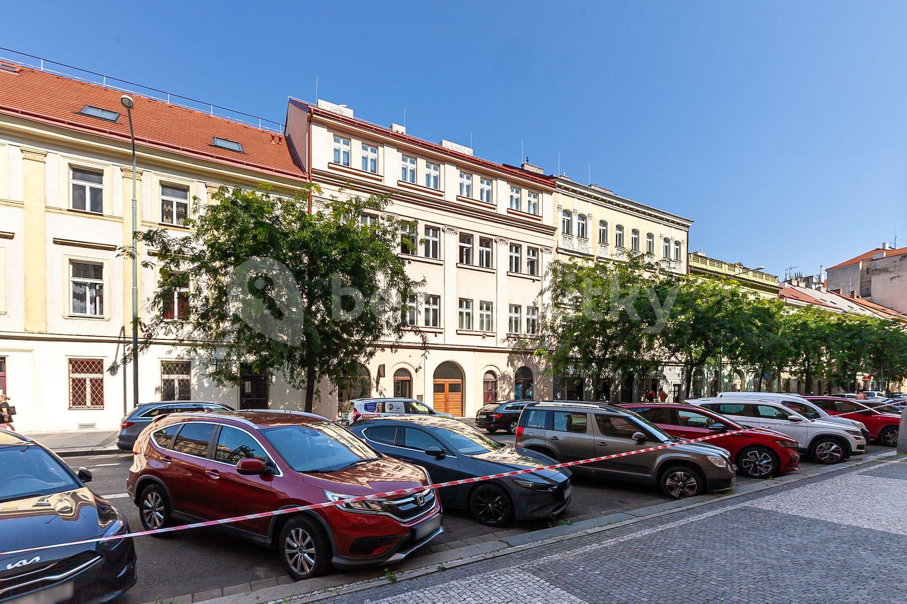 2 bedroom flat for sale, 61 m², Křižíkova, Prague, Prague