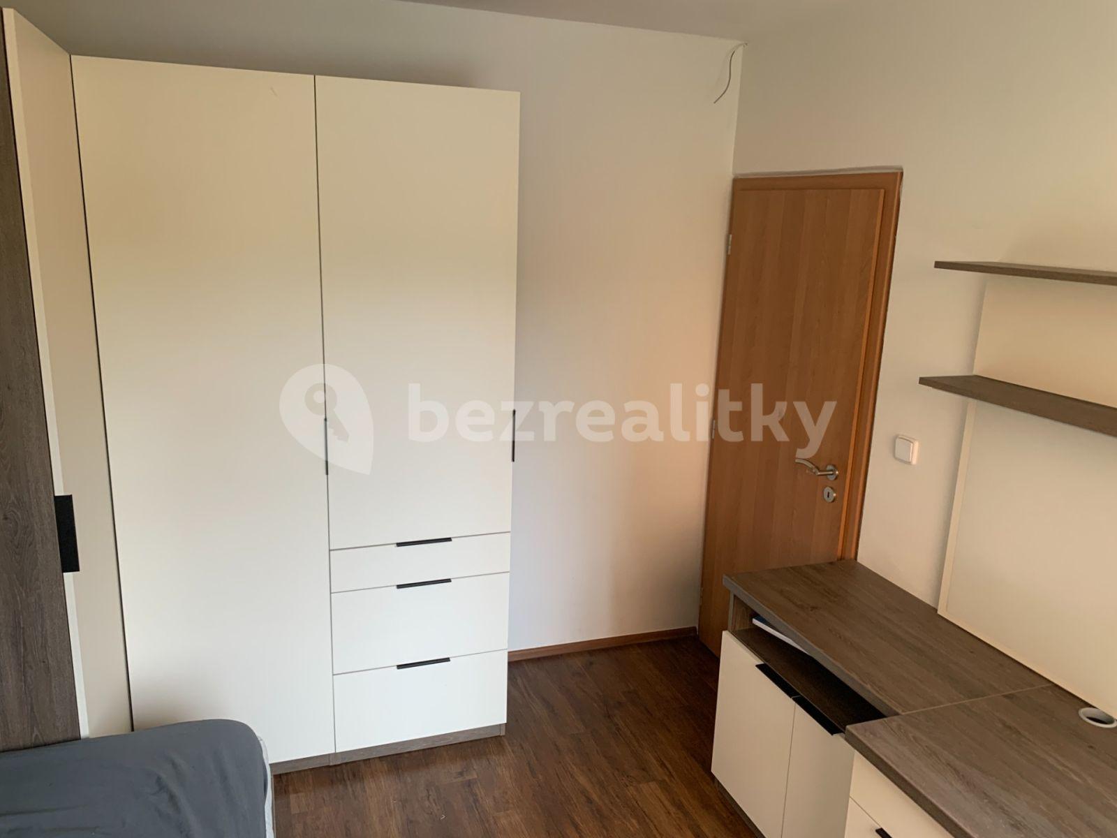 4 bedroom flat to rent, 96 m², Točitá, Prague, Prague