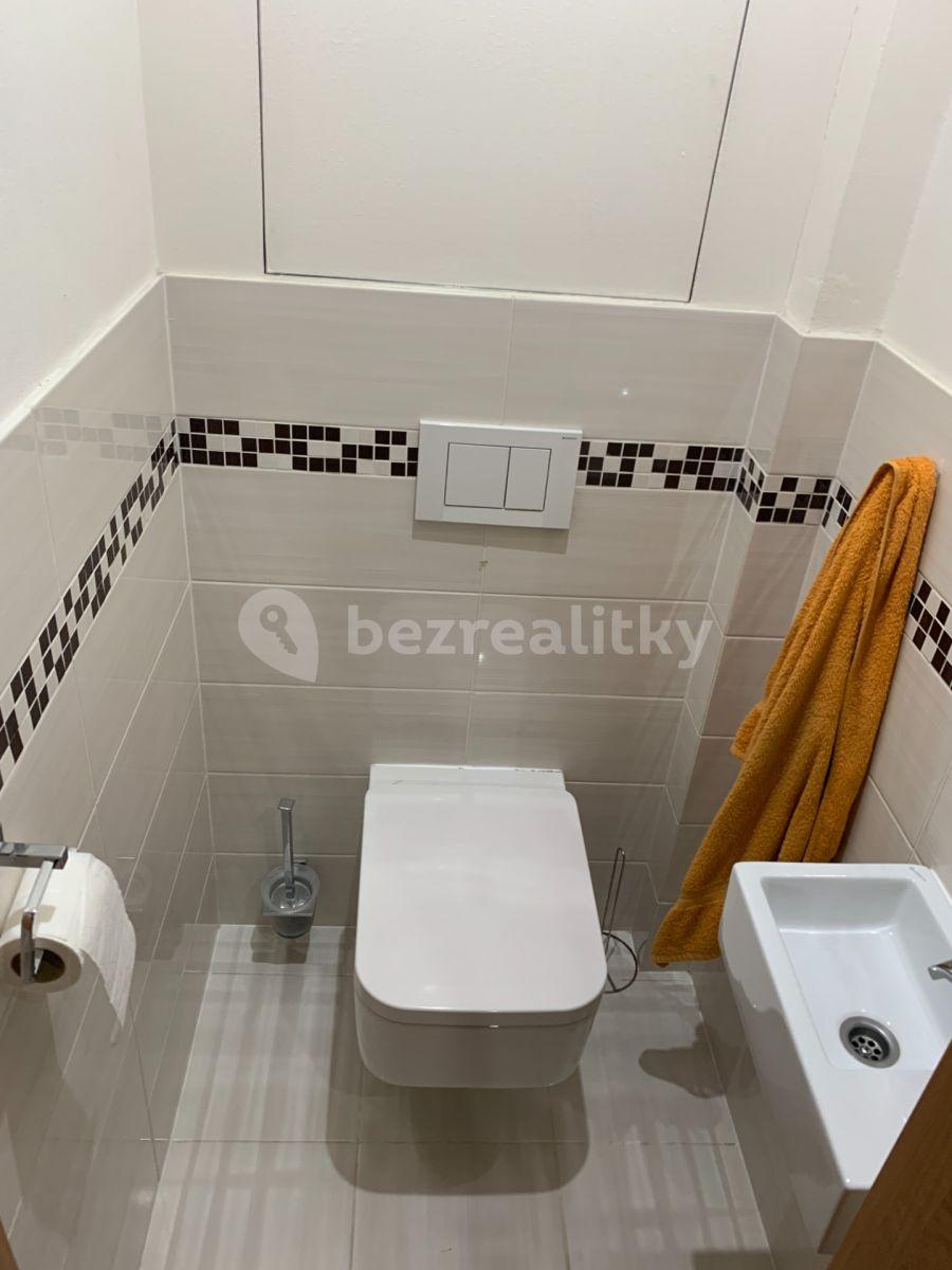 4 bedroom flat to rent, 96 m², Točitá, Prague, Prague