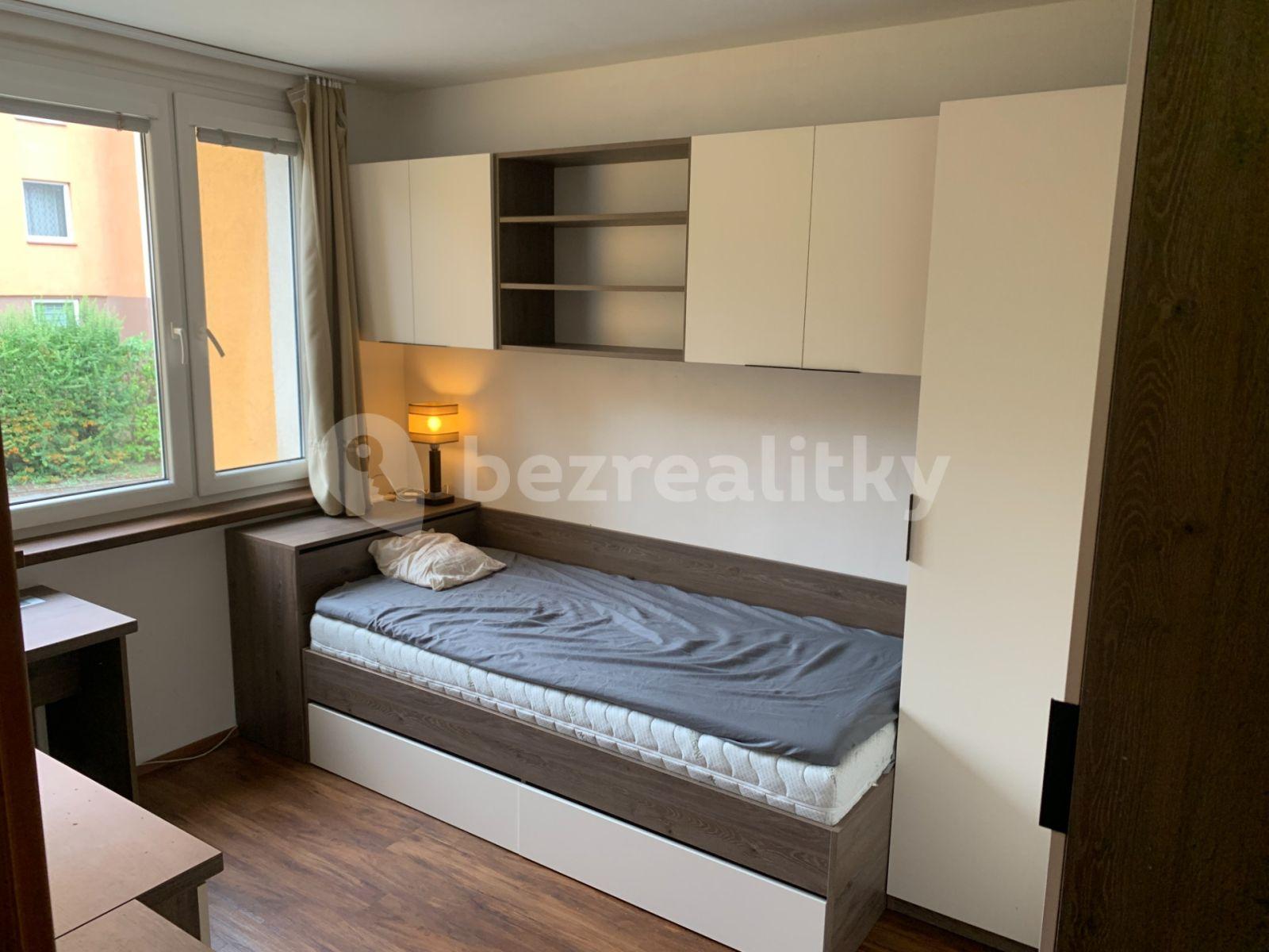 4 bedroom flat to rent, 96 m², Točitá, Prague, Prague