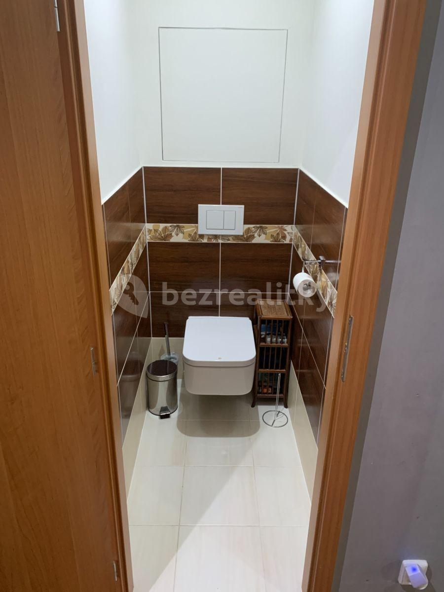 4 bedroom flat to rent, 96 m², Točitá, Prague, Prague