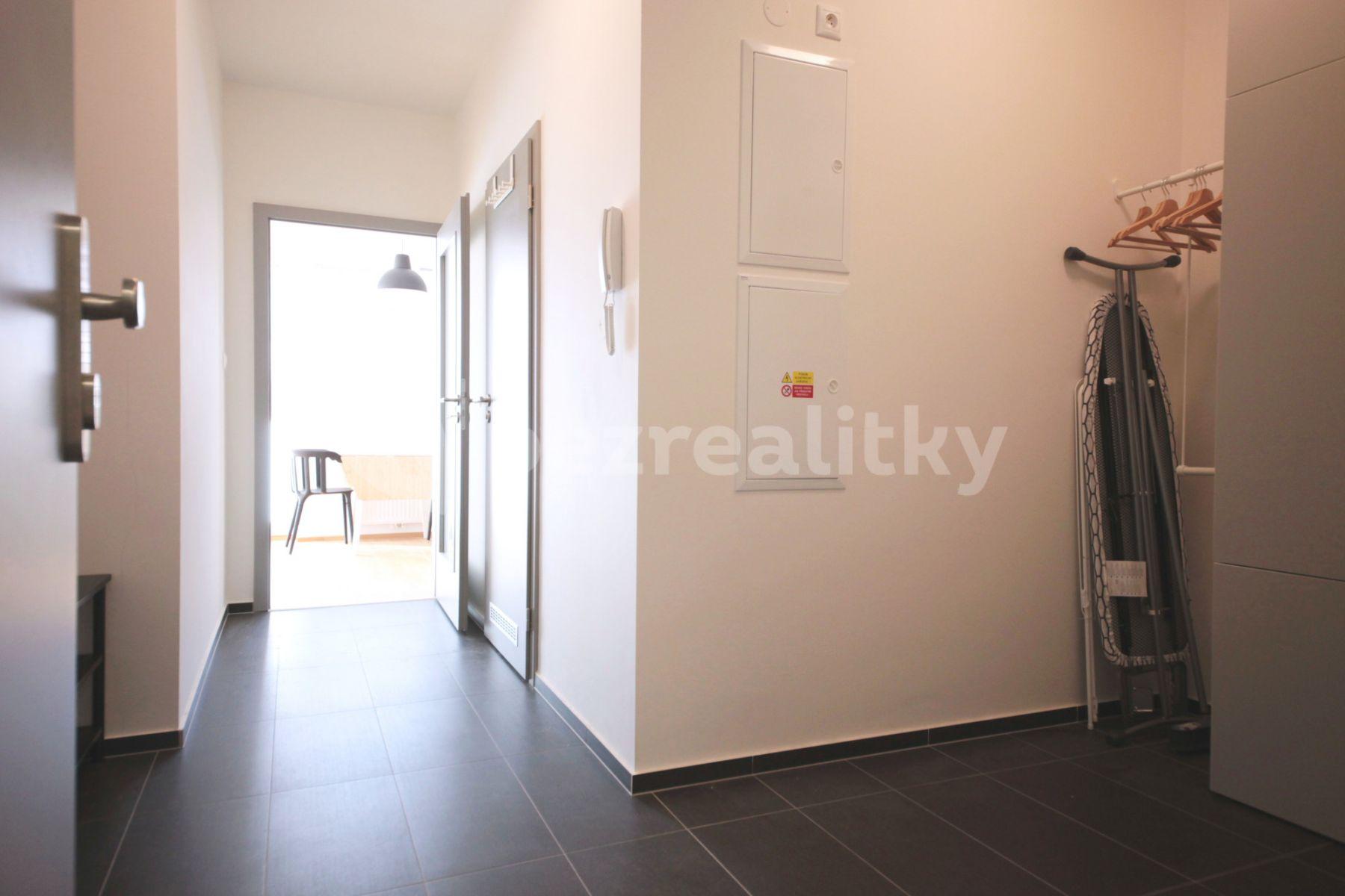 Studio flat to rent, 39 m², Pod Stolovou Horou, Prague, Prague