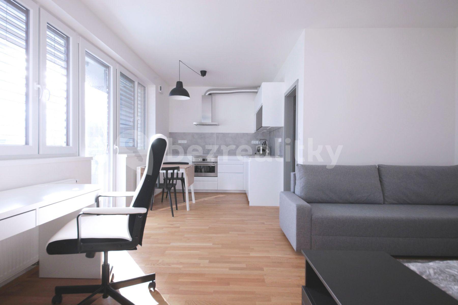 Studio flat to rent, 39 m², Pod Stolovou Horou, Prague, Prague