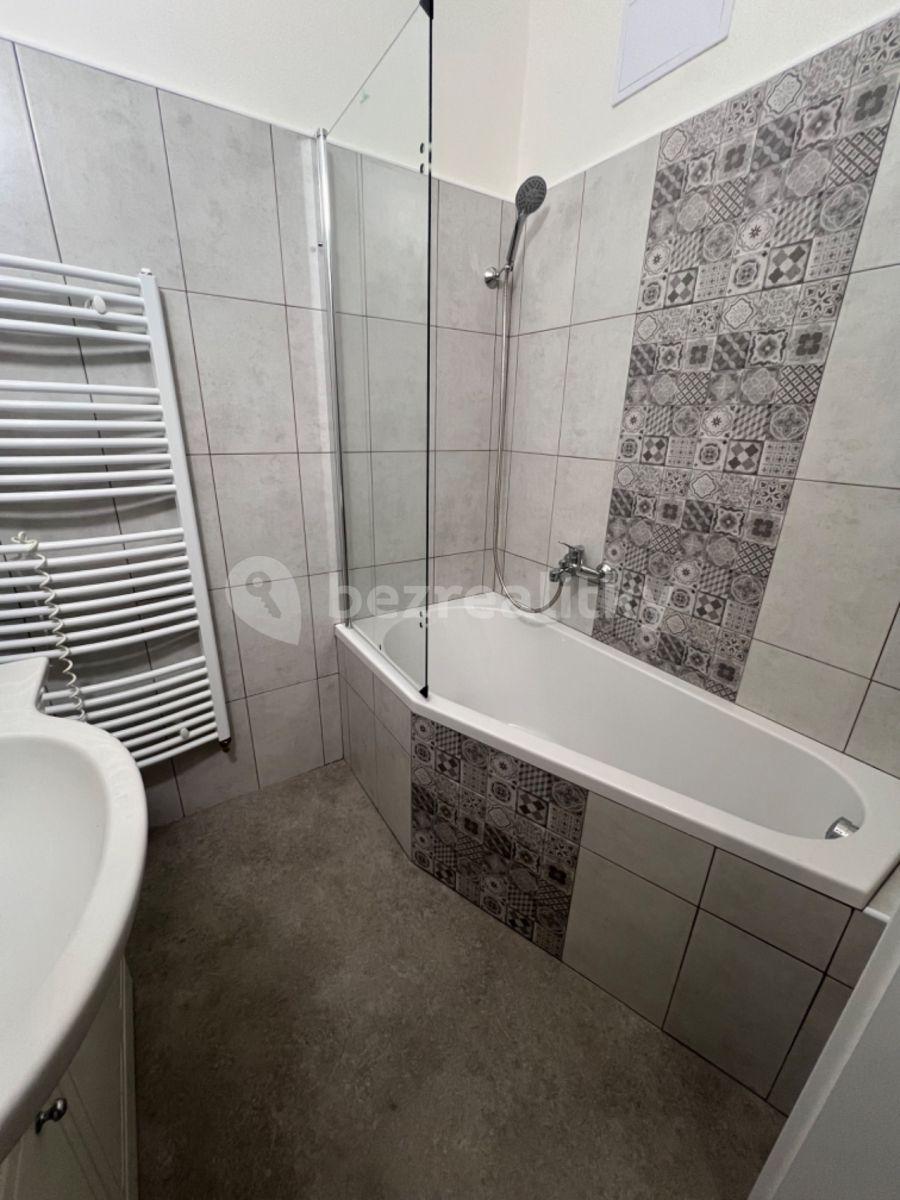 3 bedroom flat to rent, 70 m², Kubelíkova, Liberec, Liberecký Region