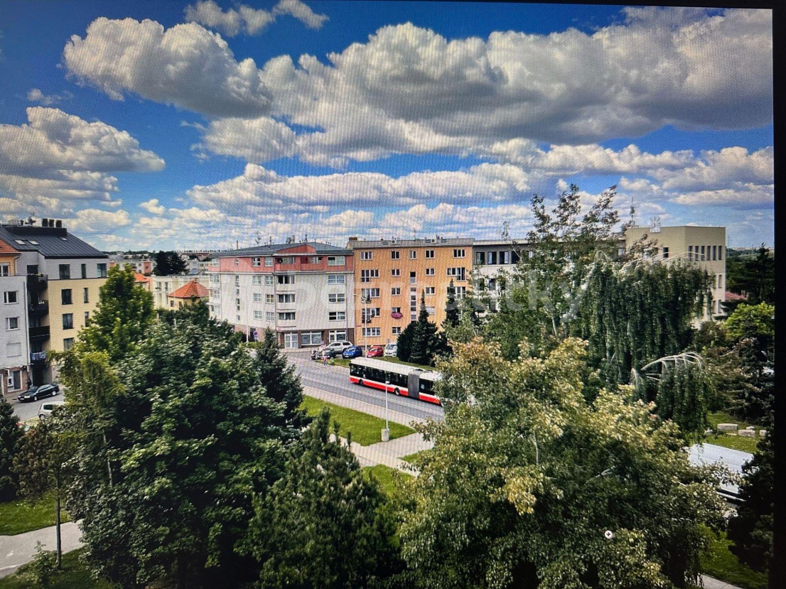 Studio flat to rent, 23 m², Suchdolské náměstí, Prague, Prague