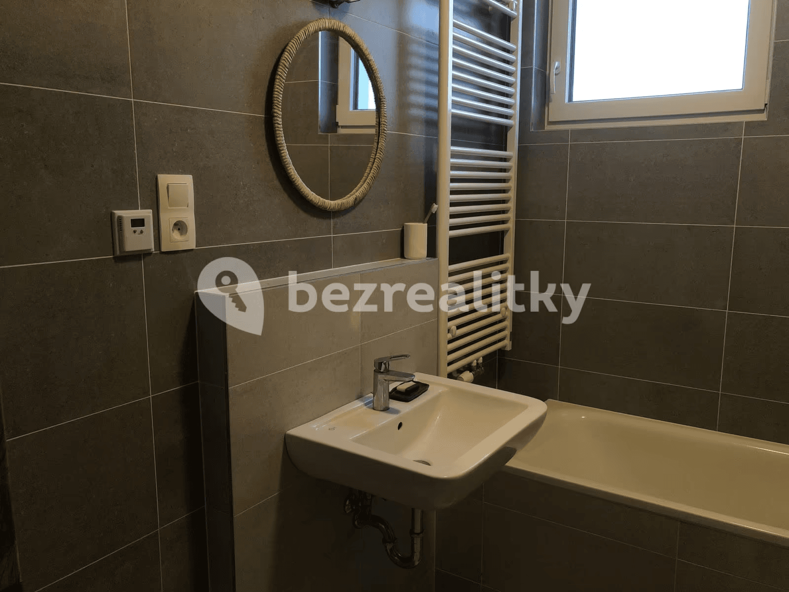 Studio flat for sale, 37 m², Šífařská, Prague, Prague