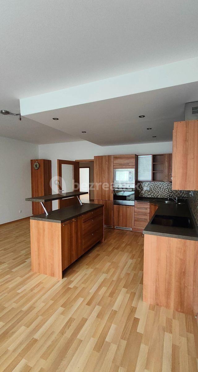 3 bedroom with open-plan kitchen flat for sale, 95 m², V Zahradách, Beroun, Středočeský Region