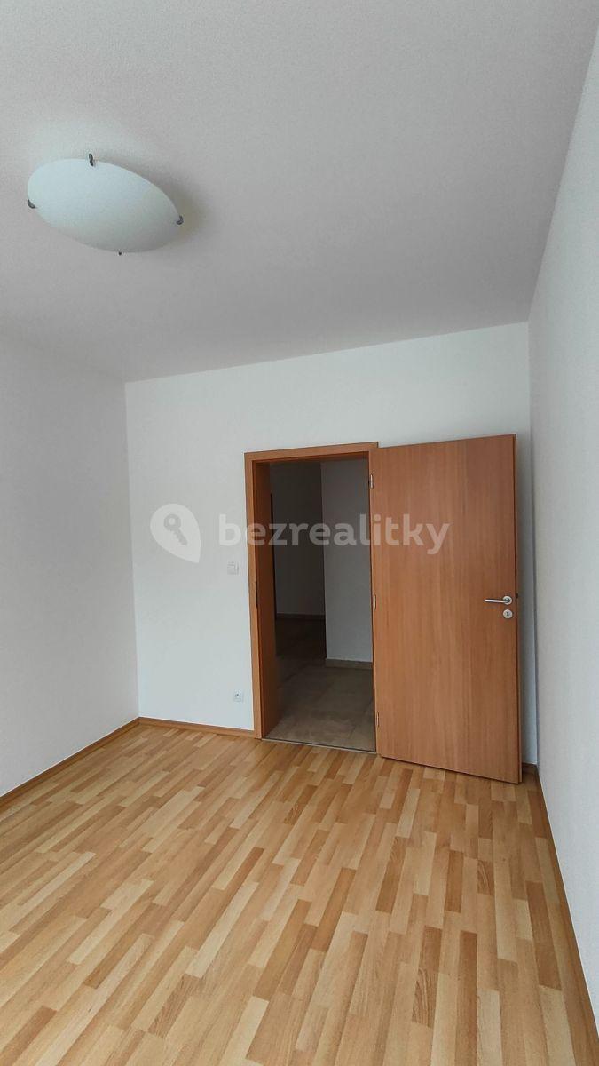 3 bedroom with open-plan kitchen flat for sale, 95 m², V Zahradách, Beroun, Středočeský Region