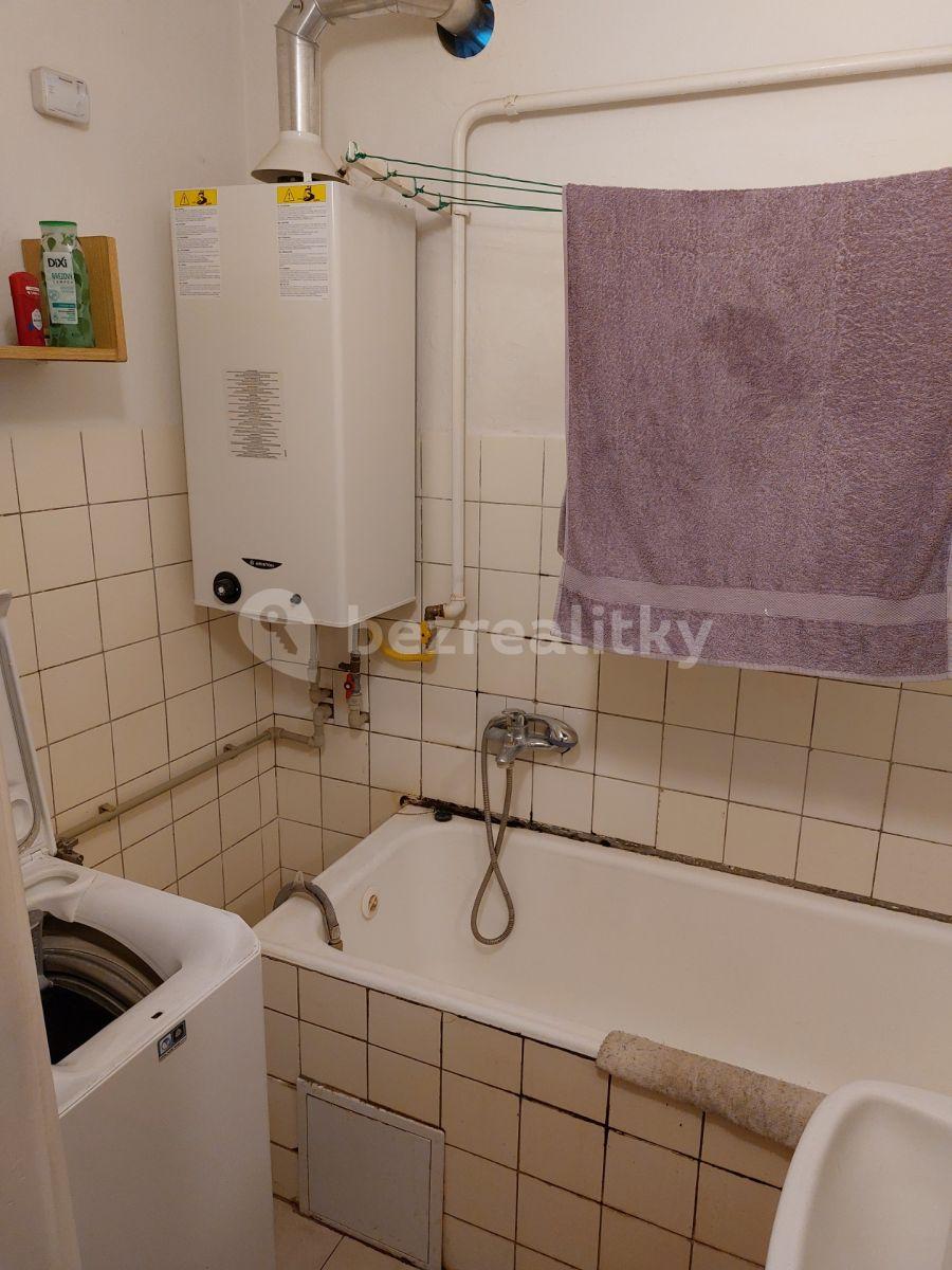 2 bedroom flat to rent, 65 m², Staré Hradiště, Pardubický Region