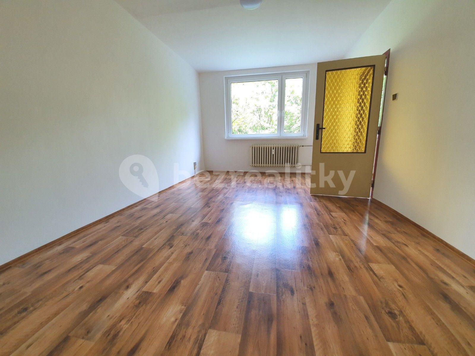 3 bedroom flat for sale, 77 m², Dobratická, Prague, Prague