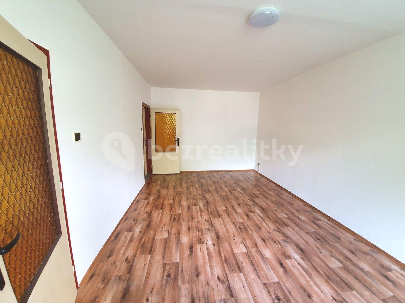 3 bedroom flat for sale, 77 m², Dobratická, Prague, Prague