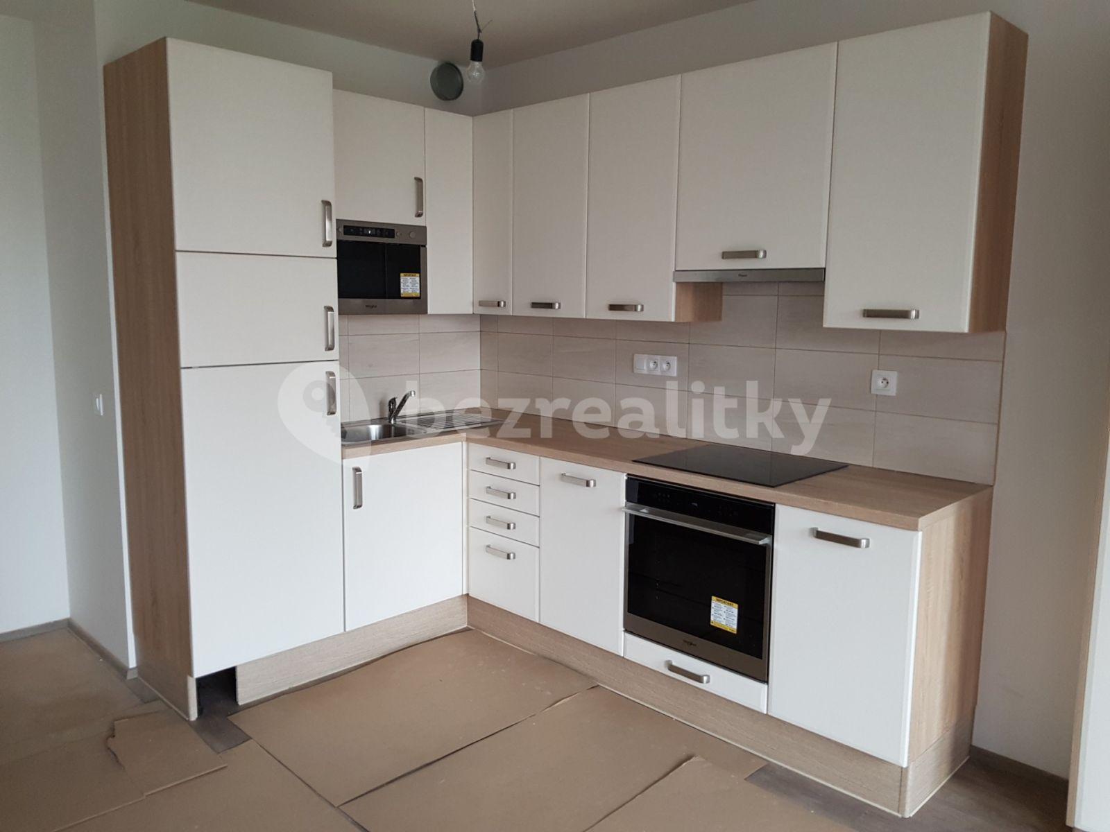 Studio flat to rent, 40 m², Škrábkových, Prague, Prague